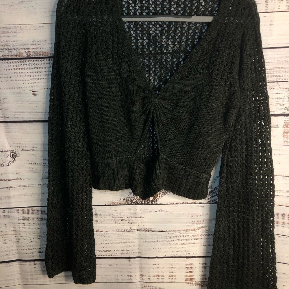 Chic Grey/Black Knit Sweater - Picture 6 of 14